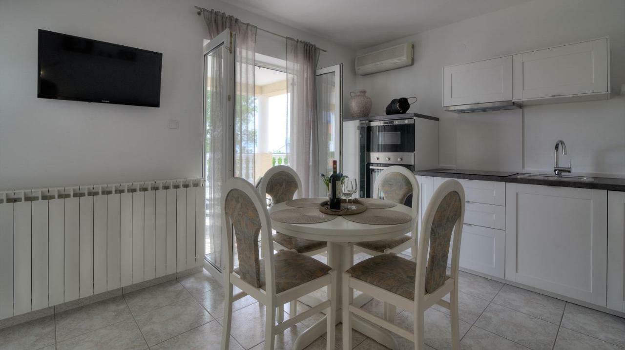 Apartment Barbara Senj  Luaran gambar