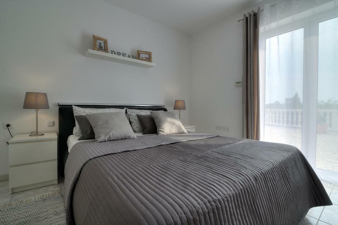 Apartment Barbara Senj  Luaran gambar