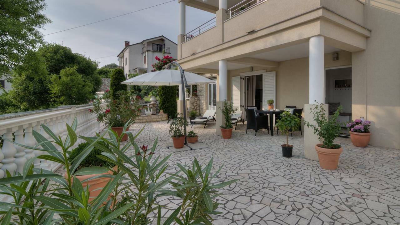 Apartment Barbara Senj  Luaran gambar