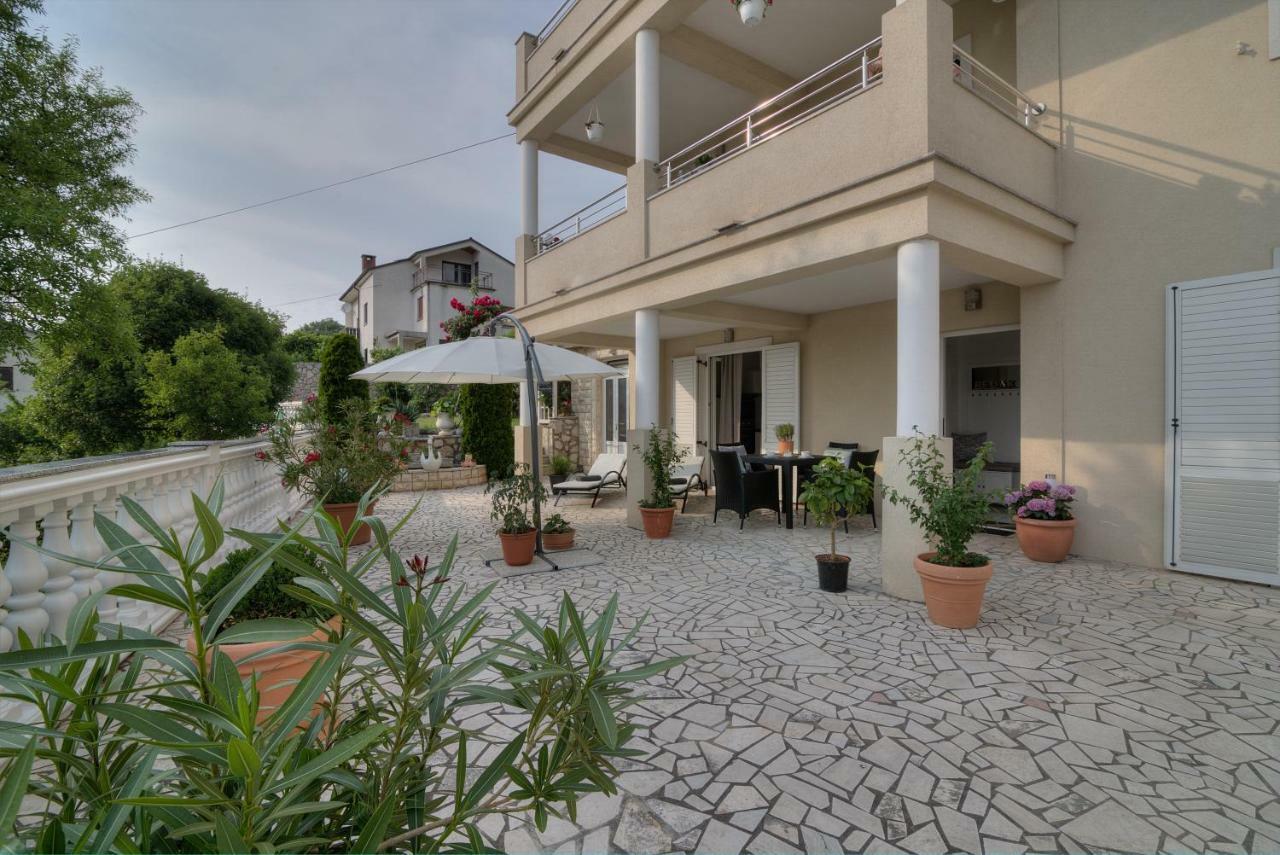 Apartment Barbara Senj  Luaran gambar